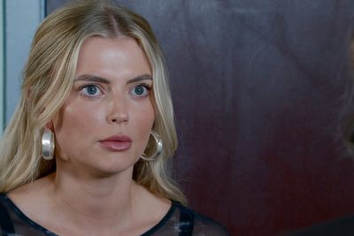 Coronation Street star warns fans over bombshell storyline