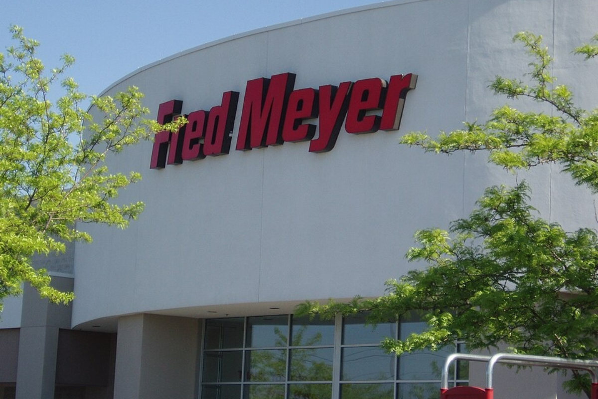 Kroger-Owned Fred Meyer Fired a Pregnant Worker the Same Day She Requested Time ...