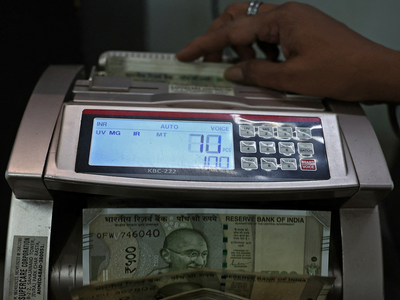Ultra-short-term borrowing costs spike; premium over policy rate hits 4-year high