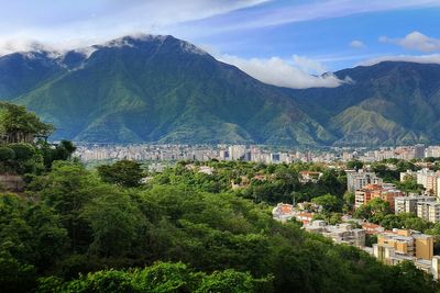 UK issues ‘do not travel’ warning to Venezuela. Here’s everything you need to know