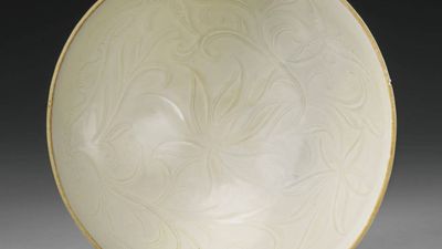 New Yorker paid $3 for yard-sale bowl; ancient artefact later sold for $2.225m