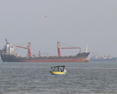 Two container ships sink near strait of Hormuz amid surge in Iranian attacks