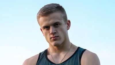 Bartolozzi Slams Fake Personas: streamer blasts off-camera act; praises Stable Ronaldo