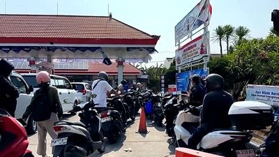 Indonesia: Bali fuel supply delays spark panic buying and hours-long queues