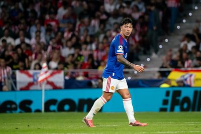 Lisandro Martinez doubles down on Manchester United criticism in shock statement