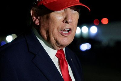 Trump moves to weaken food safety rules after outbreak sickens 27,000 Americans