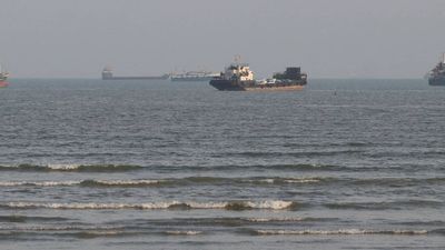 Hormuz shipping crisis deepens as two more vessels sink