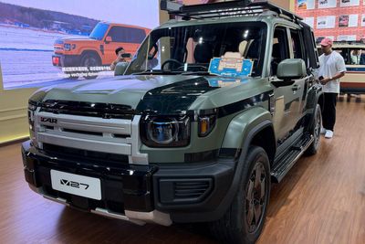 First look inside the award-winning new Chinese Land Rover Defender lookalike