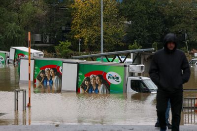 Three dead as Istanbul sees heaviest rainfall in 80 years