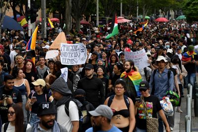 Colombia's Streets Erupt: What 'Abelardo Hates Us' Means for De la Espriella's Next 100 Days
