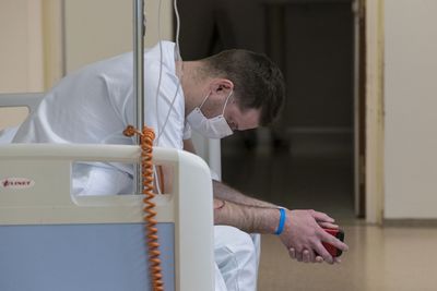 About One in Three OB-GYN Interns May Develop Depression in First Year, and Only a Third Seek Help