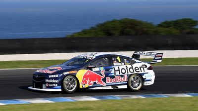 Supercars rescue Phillip Island racing after GP loss