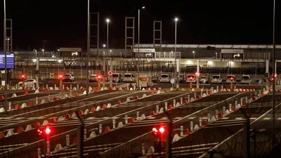 Bus-train collision in Channel Tunnel leaves 19 injured in France