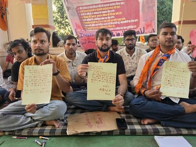 ABVP workers blocks BHU VC office; accuses administration of inaction after 18-day strike
