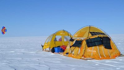 A kite-powered snow sled designed in Spain is gliding across Antarctica in world-first