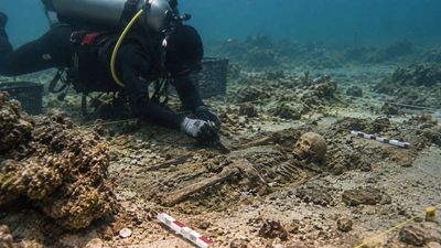 Diver Tip Reveals Ancient Burial: Florida team confirms 7,200-year-old pond site; reshapes coastal archaeology