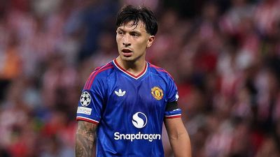 Lisandro Martinez ‘Formally Punished’ by Man Utd After Outburst