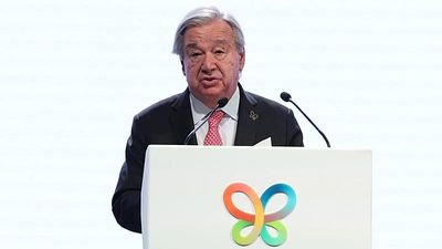 ‘Subsidising suicide’: UN chief urges governments to stop propping up polluting fossil fuels
