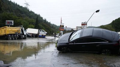 Istanbul floods worst in 80 years, death toll rises to 4