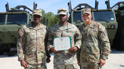 Off-duty US soldier saves gunshot victim, earns Army Commendation Medal for quick first aid
