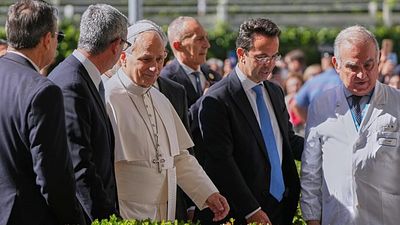 Pope Leo XIV urges Putin to agree to truce in besieged Ukrainian city of Oleshky