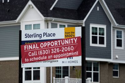 Big earnings reports, homebuilding and the mood of consumers up front next week
