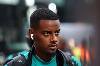 Liverpool boosted by Alexander Isak and Dominik Szoboszlai returns for Brentford visit