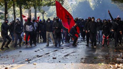 Violent Albania Protests Escalate: Student movement confronts Edi Rama; hundreds detained, dozens injured