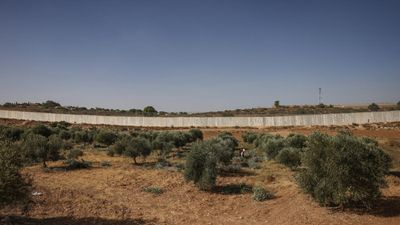 Israeli settlers attack European delegation convoy in West Bank, beat French mayor