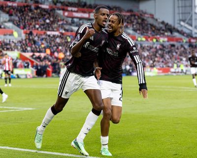 Isak completes Liverpool’s comeback win as Brentford finish with nine
