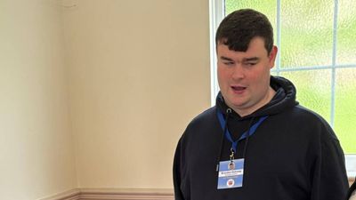 Blind man turns 1,000 job rejections into award-winning accessibility business