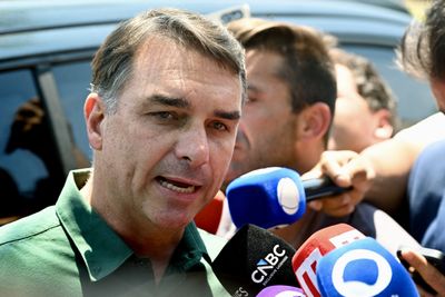 Flávio Promises Drug war, One Term, R$200B Cuts. Then Survives Toughest Dark Horse Drilling In Globo Interview