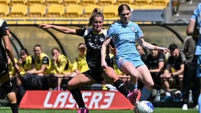 Debutantes help City to late win, Sky Blues held
