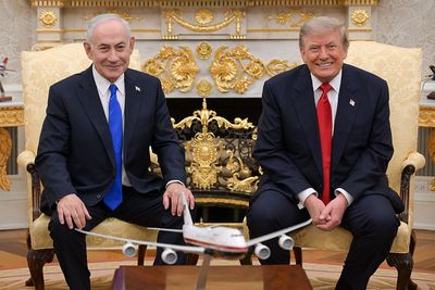 Trump wades into Israel's election