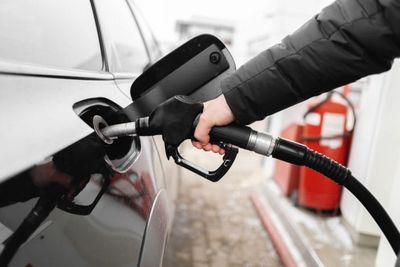 Men Will Drive 20 Minutes to Save 10 Cents a Gallon — Does the Math Work?