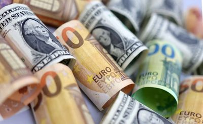 Dollar firmer, euro weakens as French protests turn violent