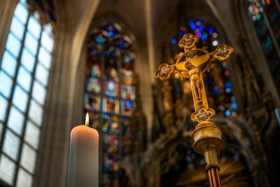 Priest killed as he’s struck on the head by falling crucifix in Ecuador