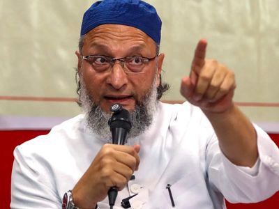 SP, Congress hit back at Owaisi over call for Muslim youth to break from political dynasties
