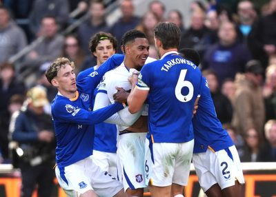 Chelsea told why TWO key players should have been sent off at Everton