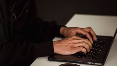Utah Man Faces Federal Fraud Charges After $7.9M Judgment Over Amazon Store Investment Scheme