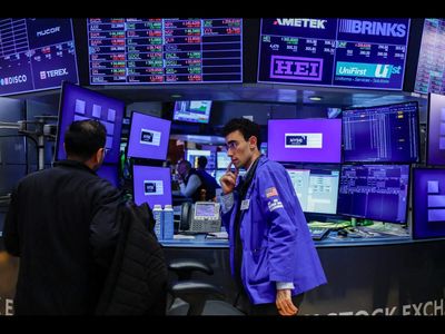 US stocks today: S&P 500, Nasdaq climb as AI-linked stocks recover ahead of earnings