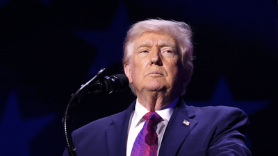 Donald Trump's Public Praise of Chief of Staff Susie Wiles Is a 'Danger Sign', Michael Wolff Claims