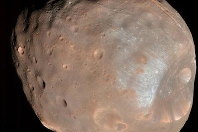 Japan launches spacecraft to mysterious moons of Mars in a bold mission to bring home soil samples