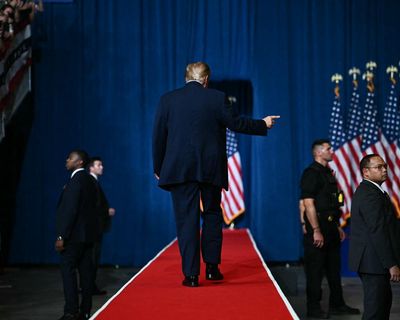 In ruby-red Kansas, Trump contemplates the possibility of a Democratic win in the state