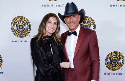 Tim McGraw fights back tears as he's inducted into Country Music Hall of Fame: 'I'm going to cry'