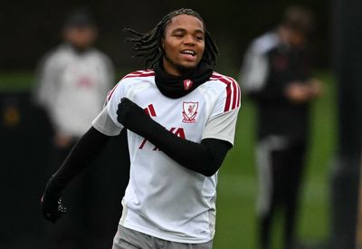 Liverpool star responds to Arsenal interest amid new contract talks