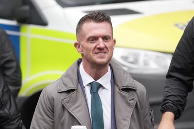 Journalists felt at risk of attack from Tommy Robinson supporters, court told