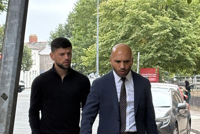 Former world boxing champion thanks fans after being acquitted of assault