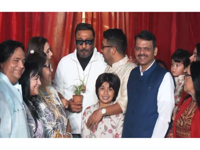 Jackie Shroff makes first public appearance after firing attack on Tiger Shroff