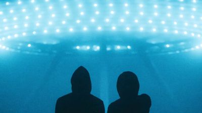 Ex-Pentagon Official Claims Recovered Aliens Caused Workers to Reportedly 'Take Their Own Lives'